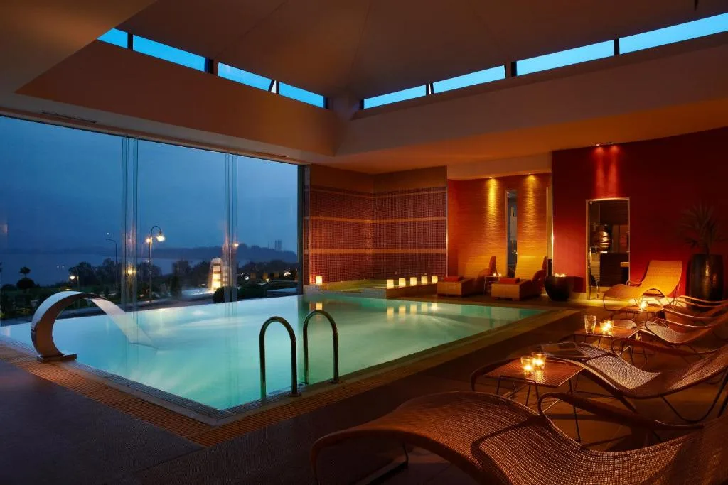 limneon-resort-and-spa-interior-pool