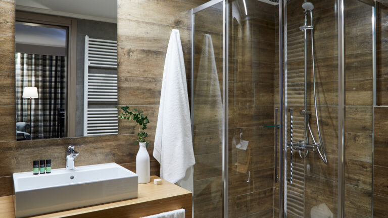 mountrace-suites-and-spa-ioannina-zagorochoria-superior-bathroom