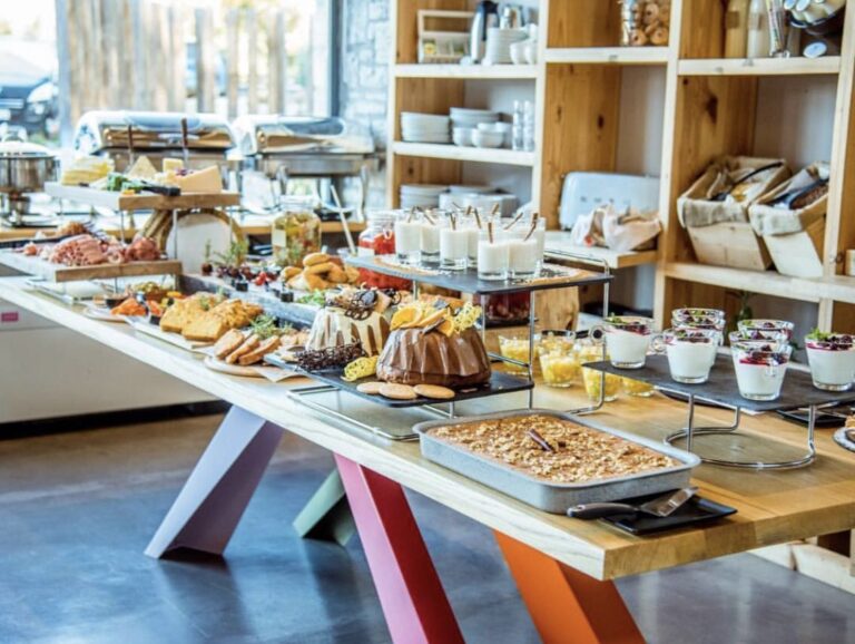 oniropetra-boutique-hotel-karpenisi-breakfast-buffet