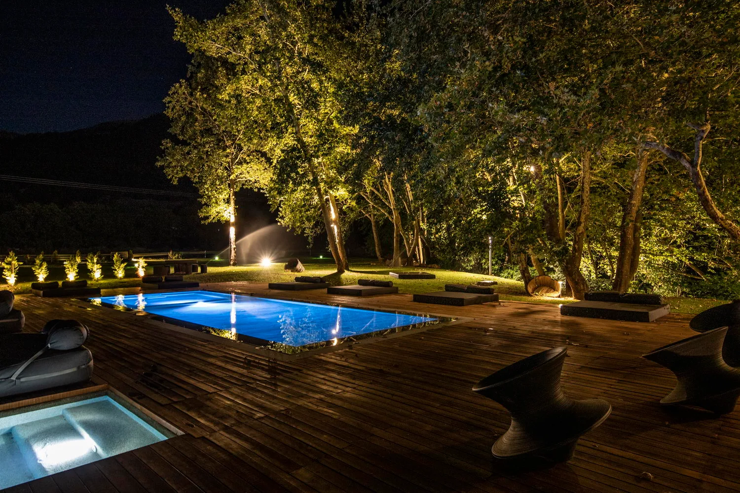 oniropetra-boutique-hotel-karpenisi-pool-by-night