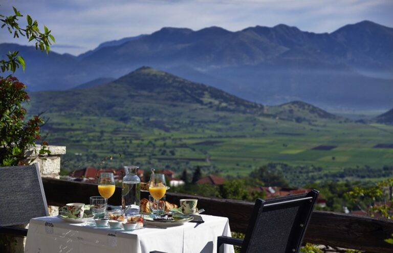 villa-vager-boutique-hotel-arkadia-breakfast-view