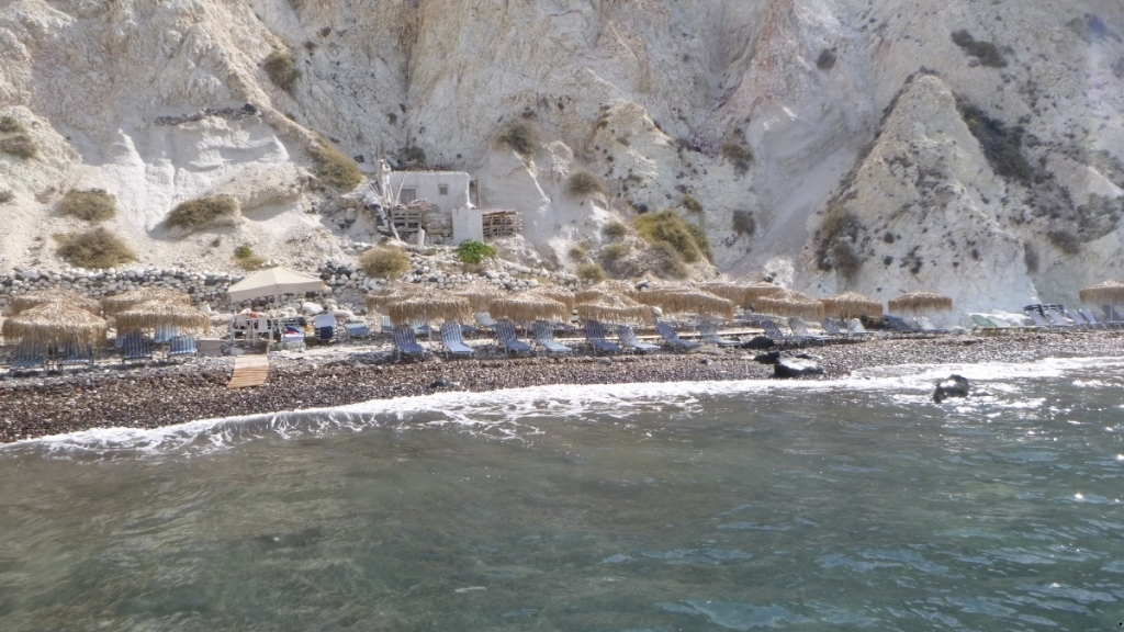 Άσπρη Παραλία Σαντορίνη
