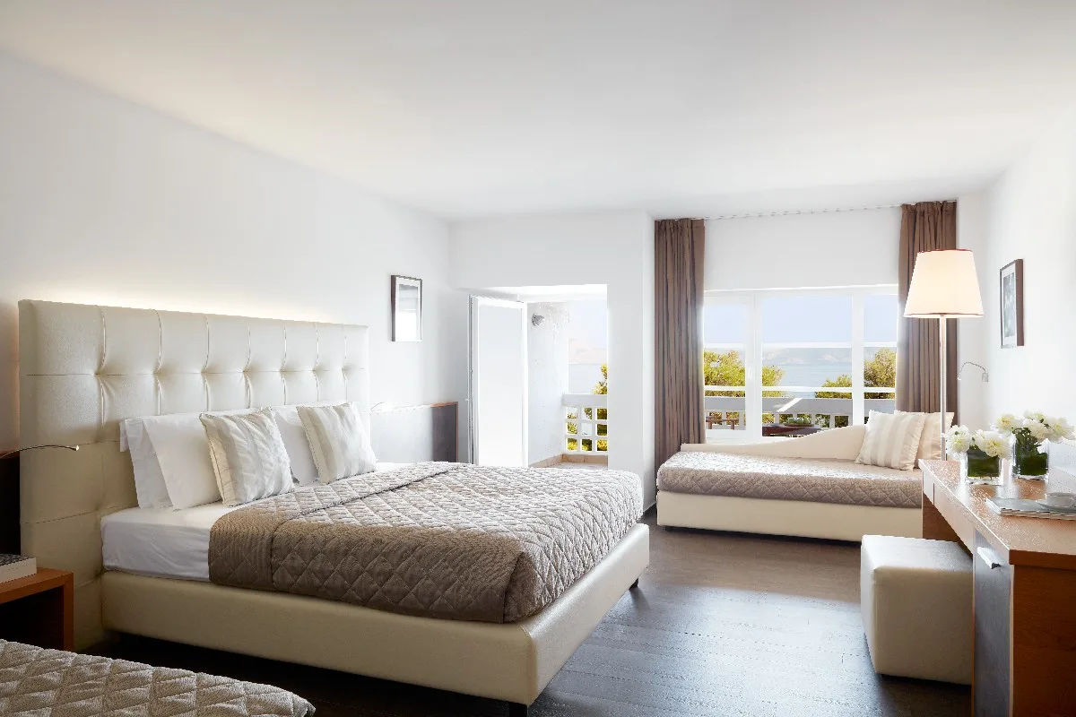 hydra-beach-resort-ermioni-deluxe-beach-front-room