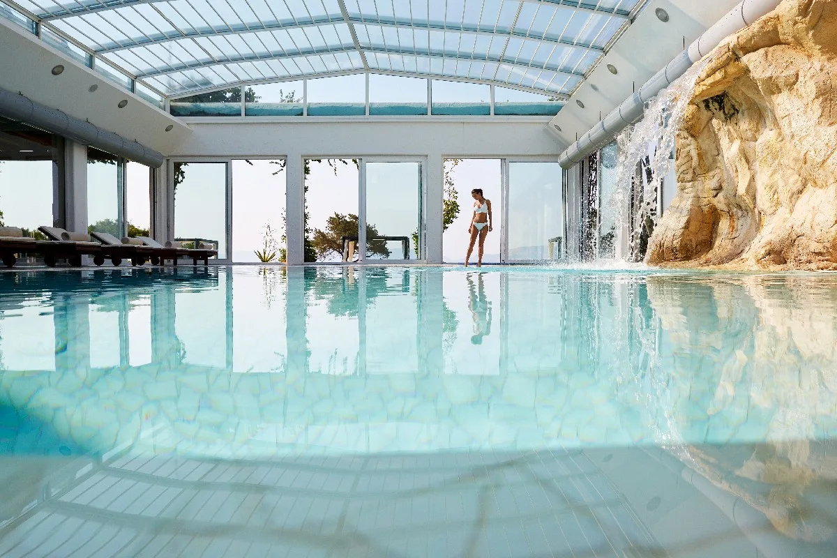 hydra-beach-resort-ermioni-interior-pool