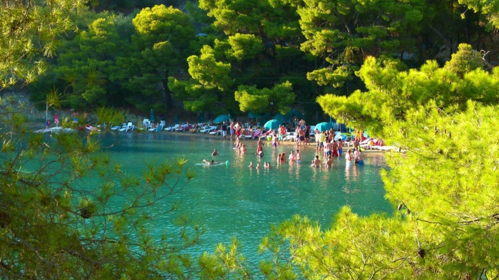 Λιμανάκι της Αγάπης Παραλία Πόρος