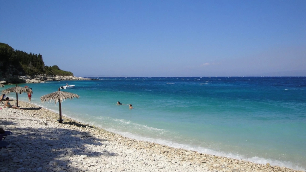 Μονοδέντρι Παραλία Παξός