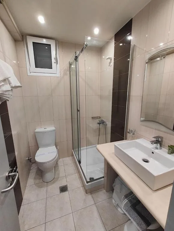 new-aegli-resort-hotel-poros-bathroom