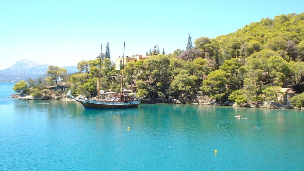 Λιμανάκι της Αγάπης Παραλία Πόρος