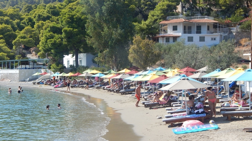 Μοναστήρι Παραλία Πόρος