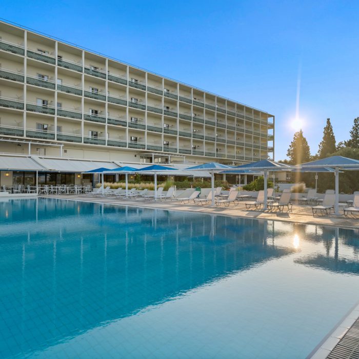 palmariva-beach-hotel-eretria-pool