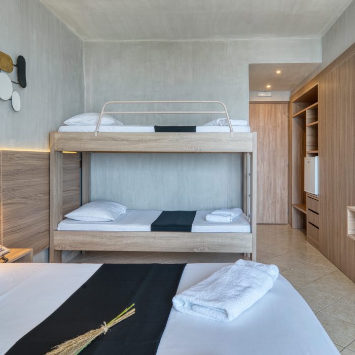 B&W-boho-resort-hotel-family-room-bunk-beds