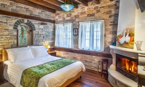 gioraldi-art-hotel-zagorochoria-ioannina-deluxe-double-room-with-fireplace